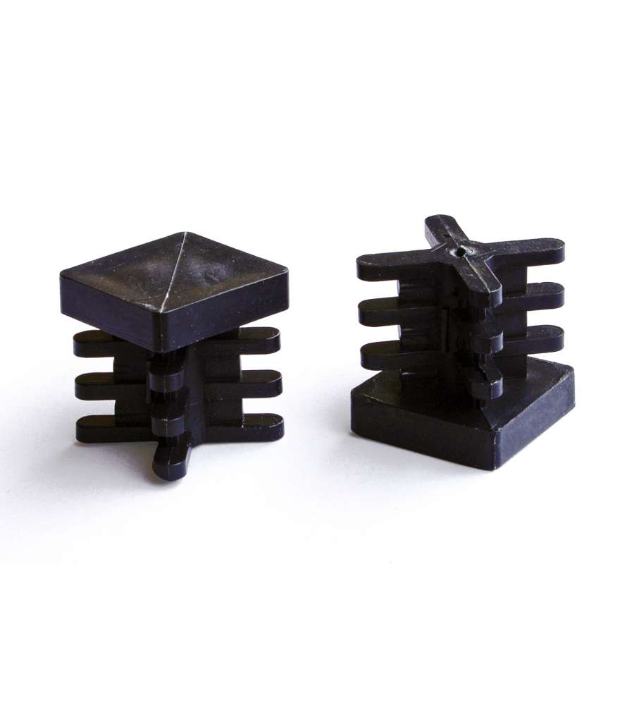 Puntale Alettato 40 x 40 mm Nero