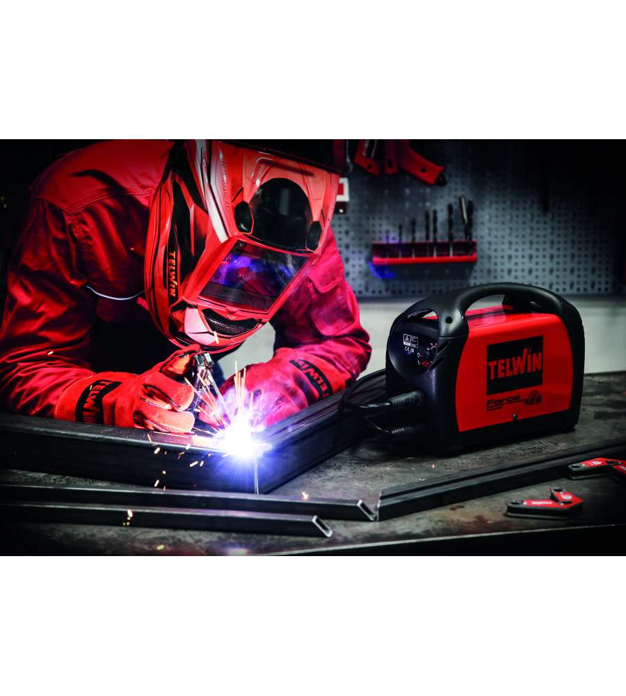 Saldatrice inverter ad elettrodo MMA Force 165 con valigetta