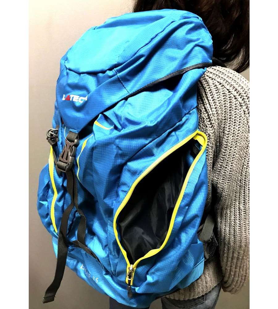 Zaino sportivo trekking multitasche capienza 35 litri azzurro 59x39,5 cm