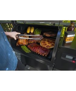Traeger - Barbecue a pellet Pro 575 con tecnologia WiFIRE, nero