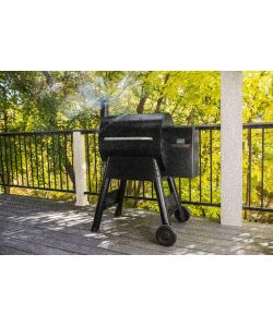TRAEGER Pro 575 - Barbecue a pellet con tecnologia WiFIRE per 10 coperti