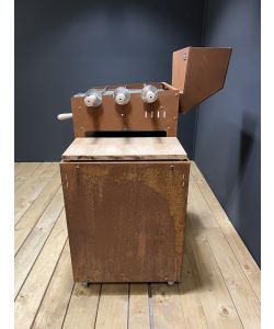 Maxi Square con carrello industriale e Kit Maxi Square B&B Gualdo Tadino AI Design