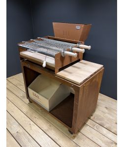 Maxi Square con carrello industriale e Kit Maxi Square B&B Gualdo Tadino AI Design