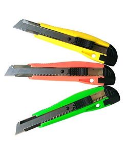 Cutter Universale in Plastica 18mm con 3 Lame - Strumento da Fai-da-Te