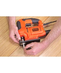 Black+Decker Seghetto Alternativo a Velocit Variabile 400W - 6 Lame