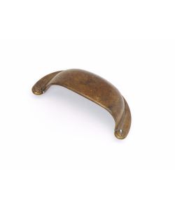 Maniglia conchiglia in metallo patinato antico 64 mm