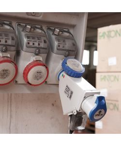 Fanton Adattatore Industriale - Blu - Spina CEE 16A 230V - 2 Prese