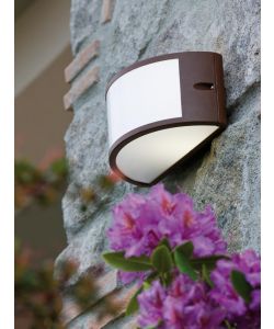 Applique da esterno Umbe Corten E27 in alluminio IP54 - 25x13,2x12 cm
