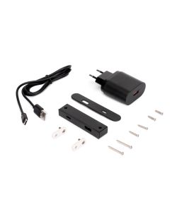 Emuca Multiconnettore Vertikal Push diametro 100mm, 3 spine Schuko, 1 USB-A, 1 USB-C